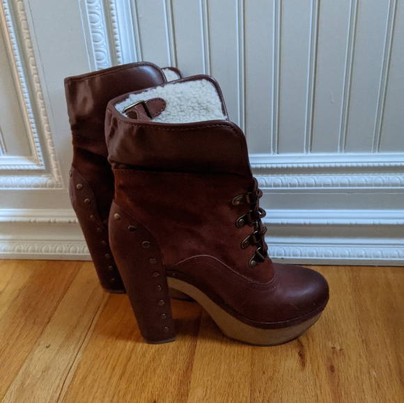 Lucky Brand Leather ankle booties . Size 6 - Picture 8 of 9